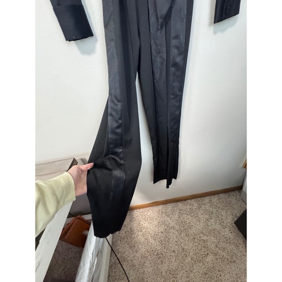 NWOT Diane Von Furstenberg Plunge Jumpsuit with‎ Satin Trim and Sash Belt Size 2 - Picture 8 of 16